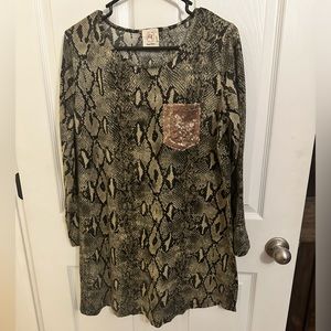 Grace & Emma Dress, Size Medium